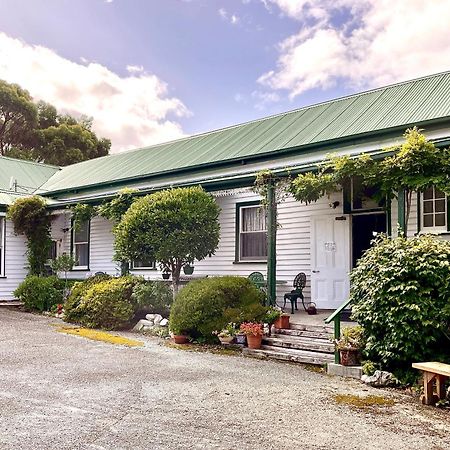 Strahan Wilderness Lodge Exterior foto