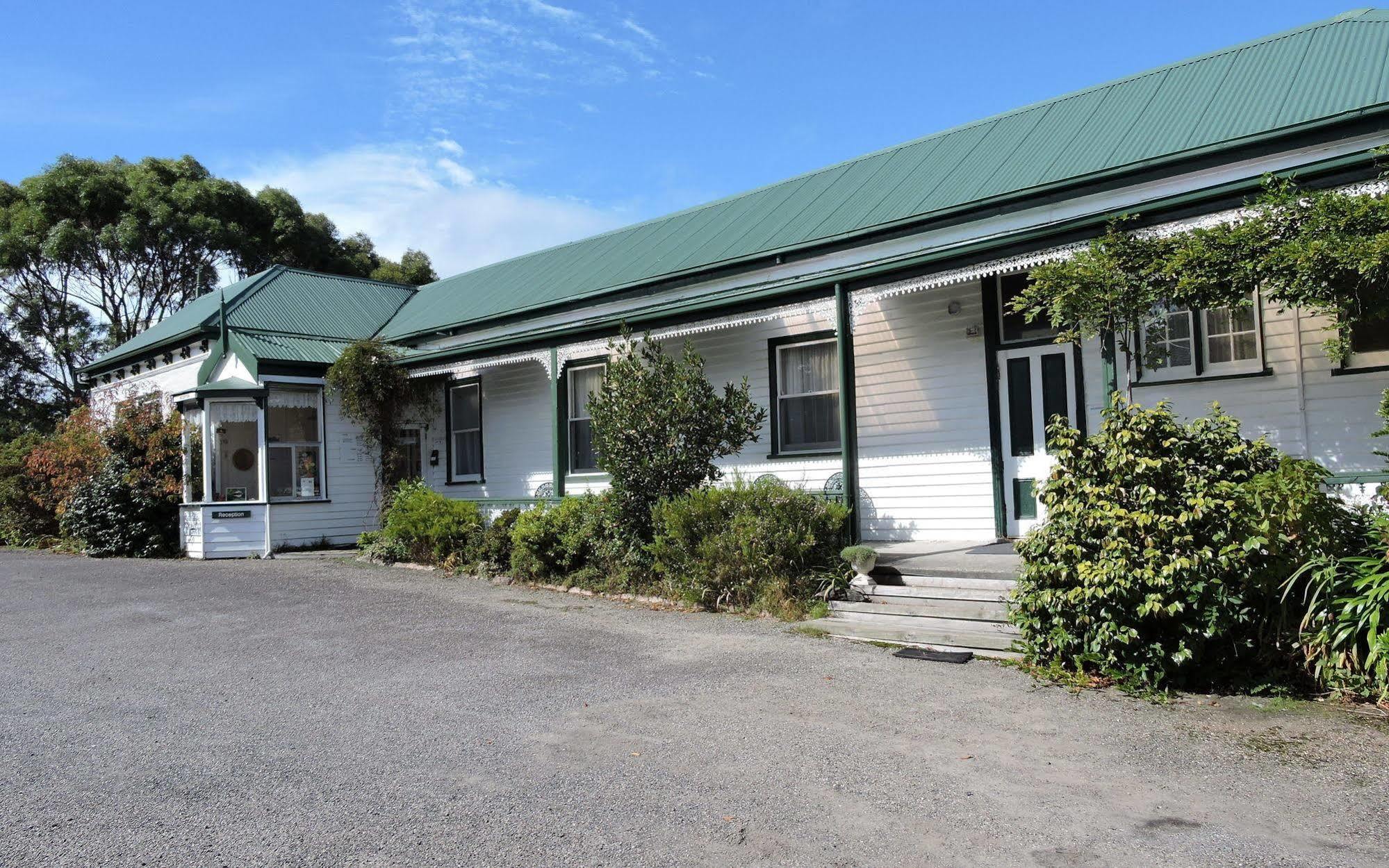 Strahan Wilderness Lodge Exterior foto